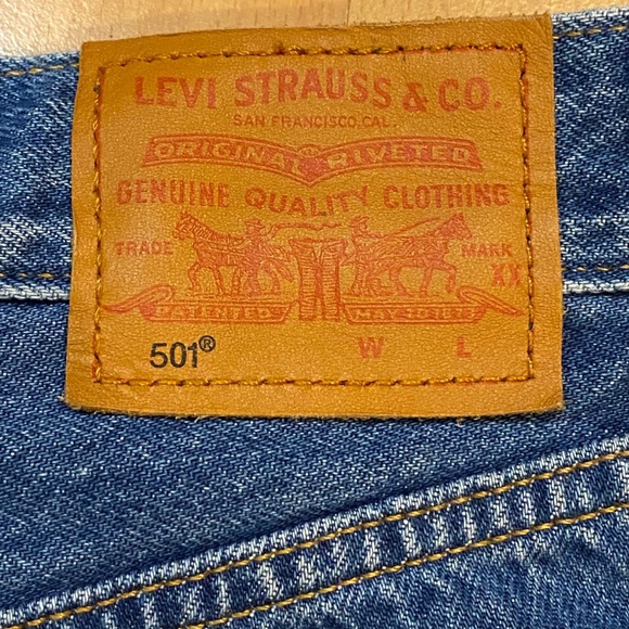 NWOT Aritzia Levi’s 501 Shorts Indigo Avenue Sz.23 - Picture 7 of 13